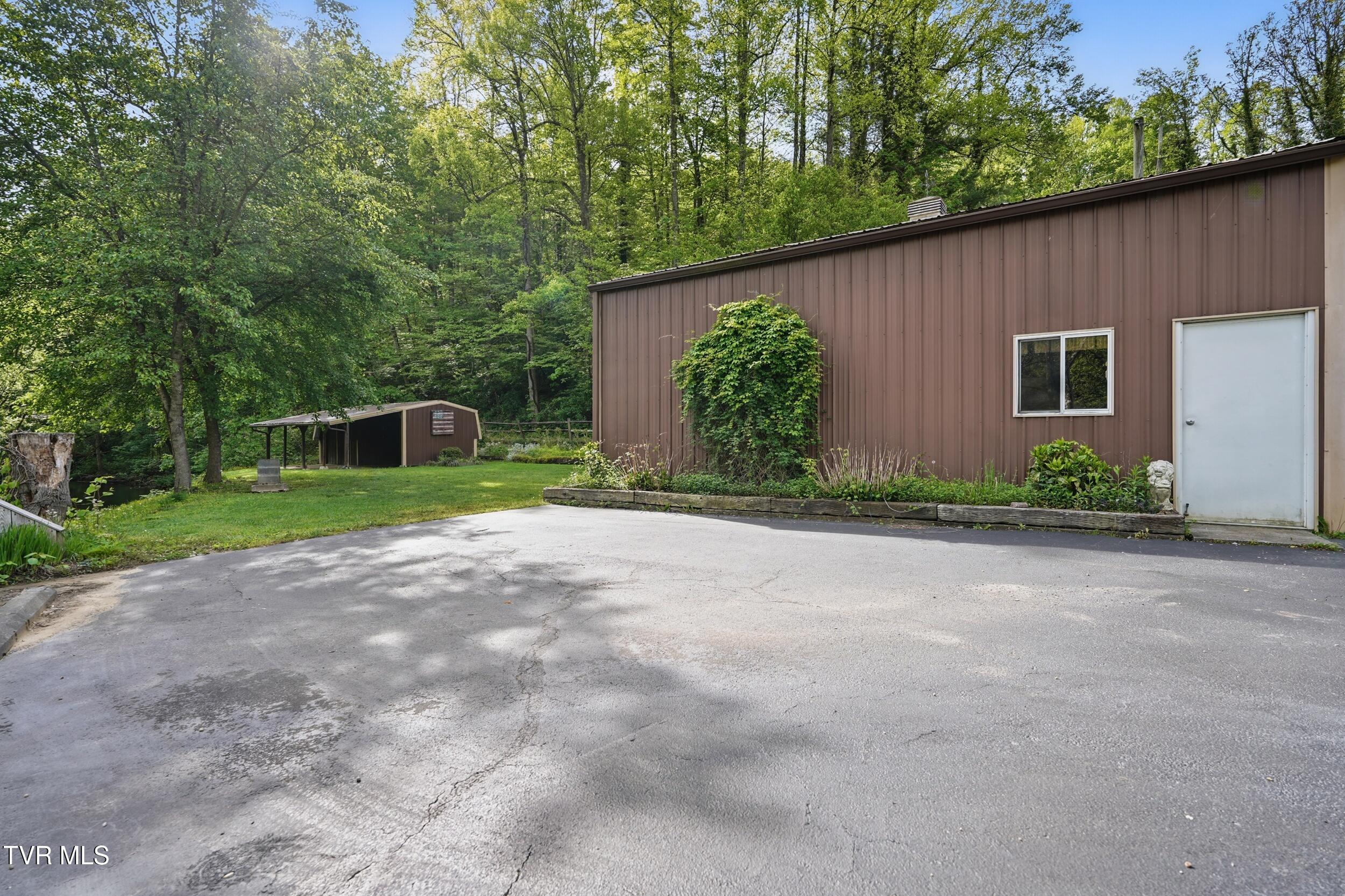 11316 Boggs Hollow Road, Pound, Virginia image 40