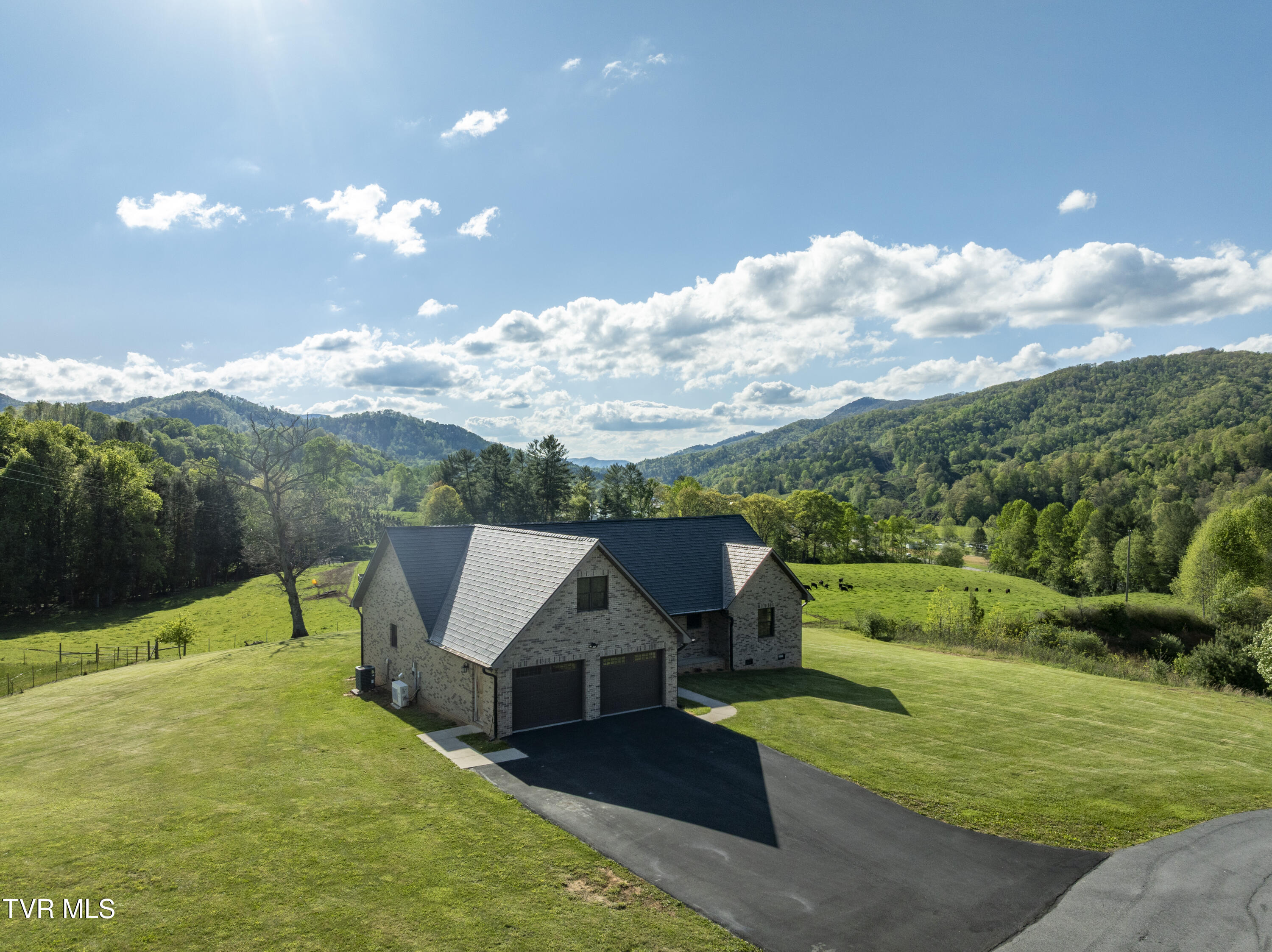 138 Ray Cemetery Road, Roan Mountain, Tennessee image 48