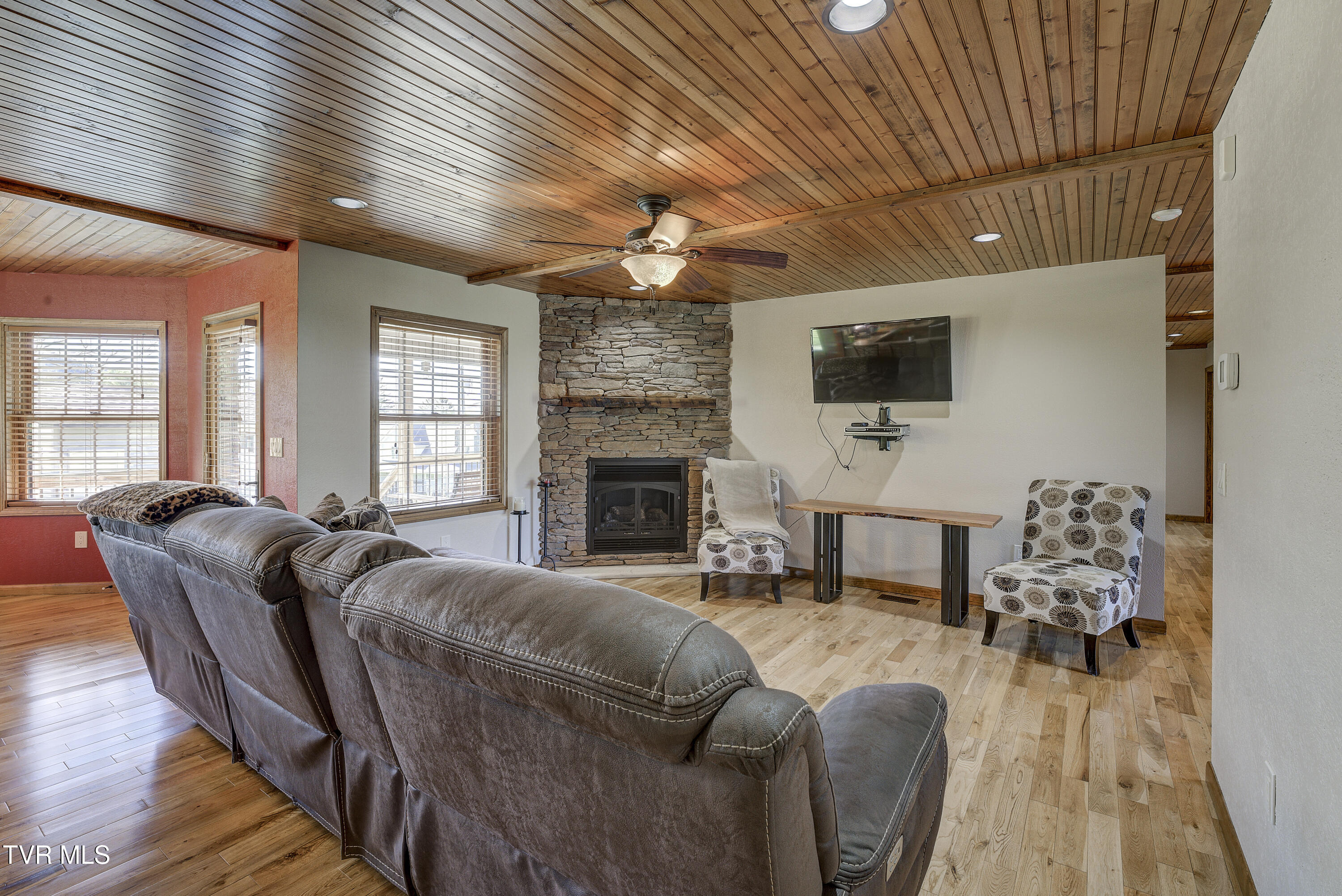 138 Ray Cemetery Road, Roan Mountain, Tennessee image 15