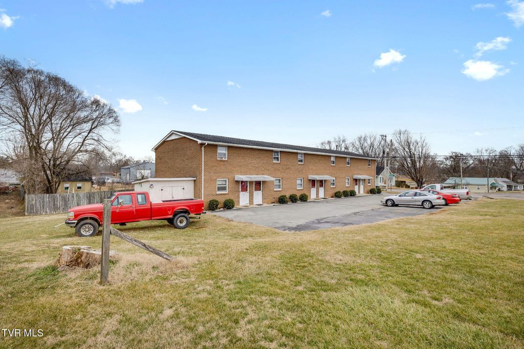 Photo of 2008 Bloomingdale Road, Kingsport, TN 37660 (MLS # 9991166)
