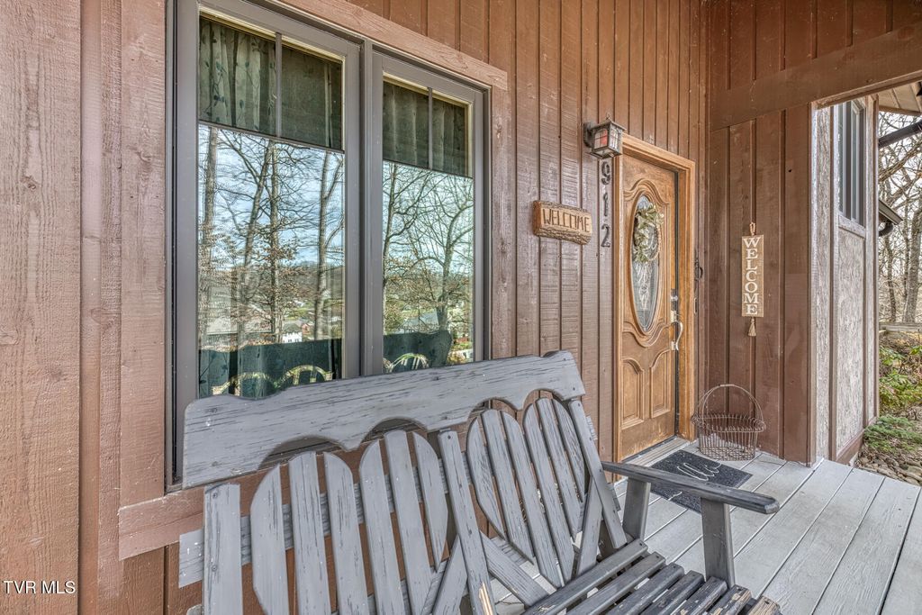 Photo of 912 Katies Way, Johnson City, TN 37615 (MLS # 9992519)