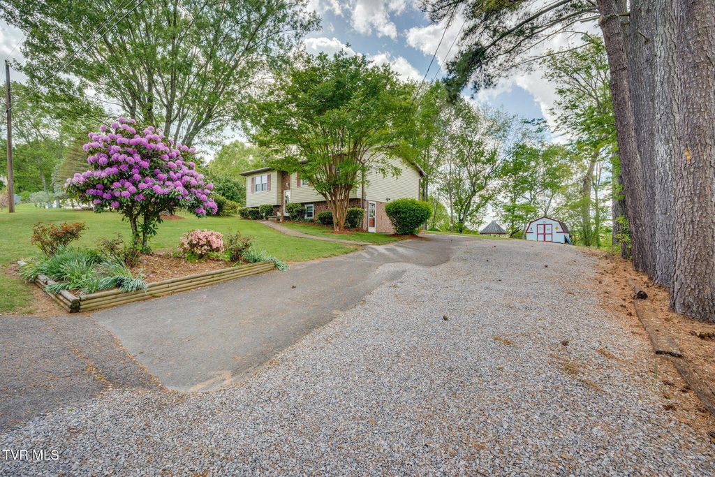Photo of 258 Overhill Drive, Jonesborough, TN 37659 (MLS # 9995159)