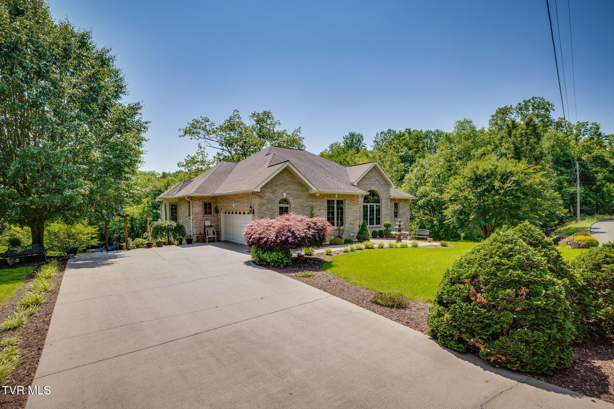 100 Pointe Drive, Piney Flats, Tennessee image 4