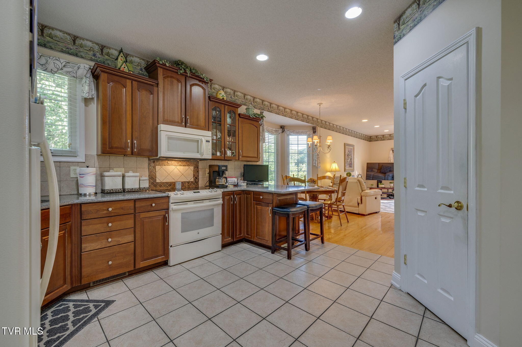 100 Pointe Drive, Piney Flats, Tennessee image 15
