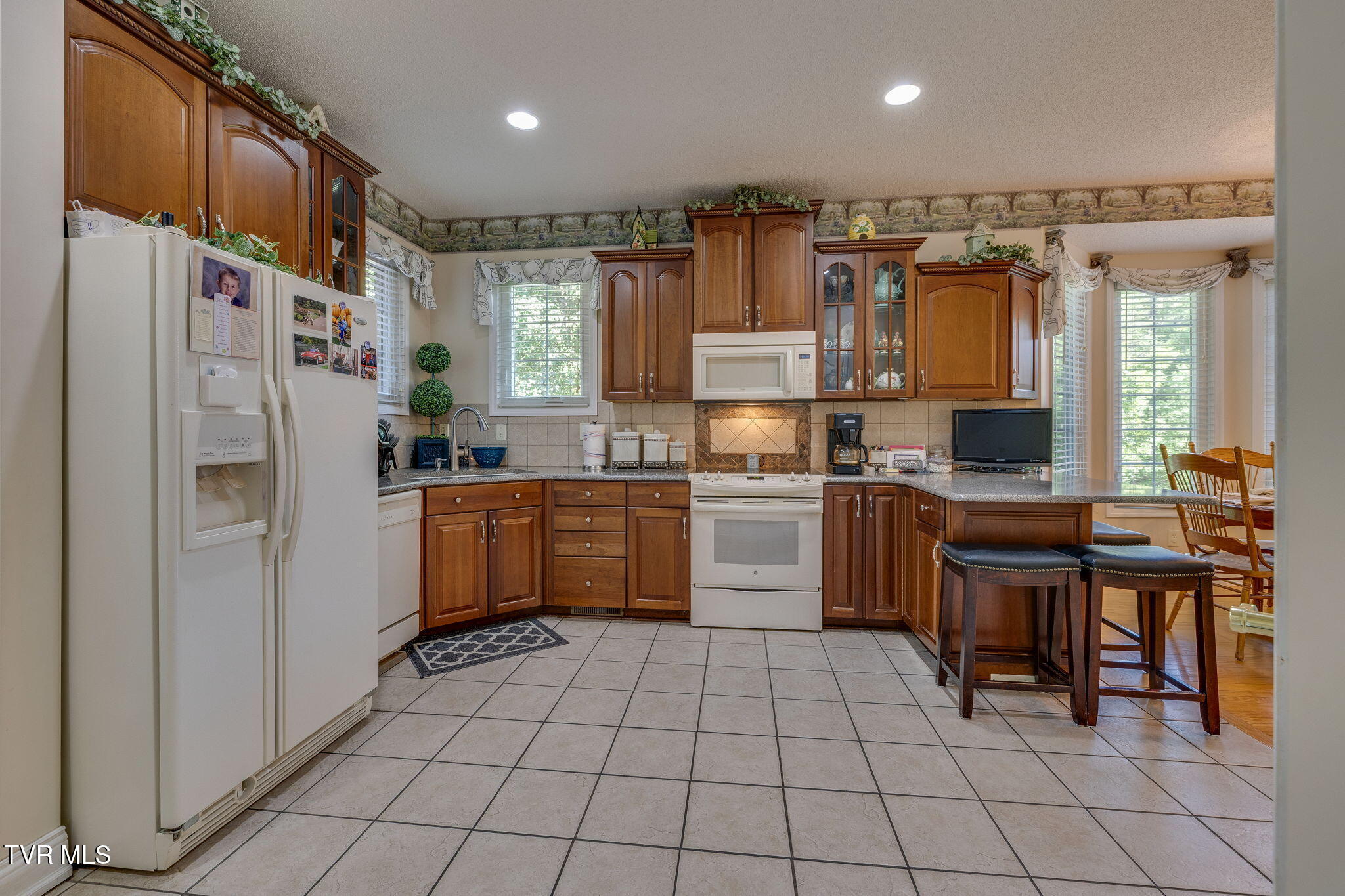 100 Pointe Drive, Piney Flats, Tennessee image 14