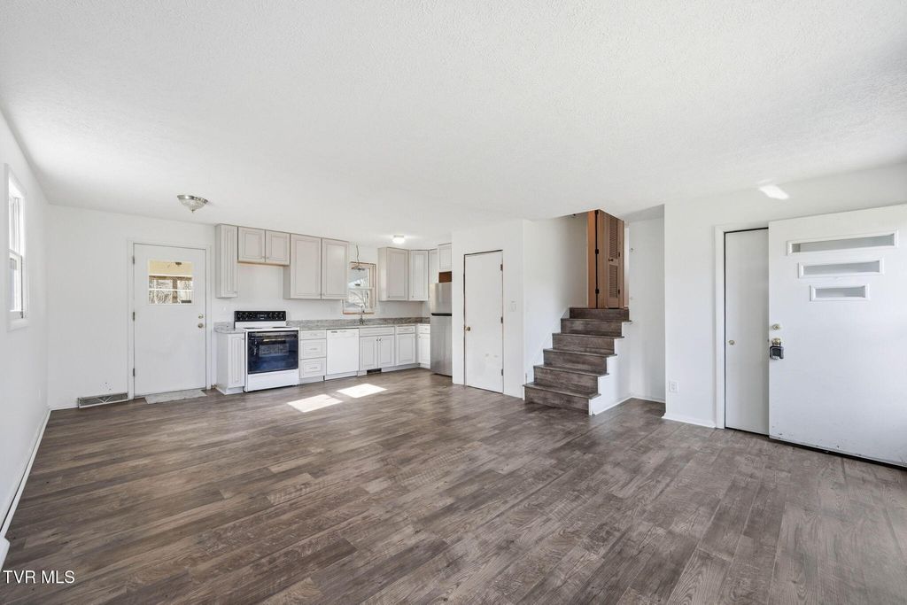 Photo of 2610 Austin Village Boulevard, Johnson City, TN 37601 (MLS # 9992764)