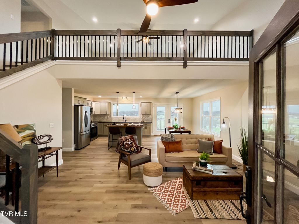 Photo of 115 Red Tail Ridge, Greeneville, TN 37743 (MLS # 9989376)