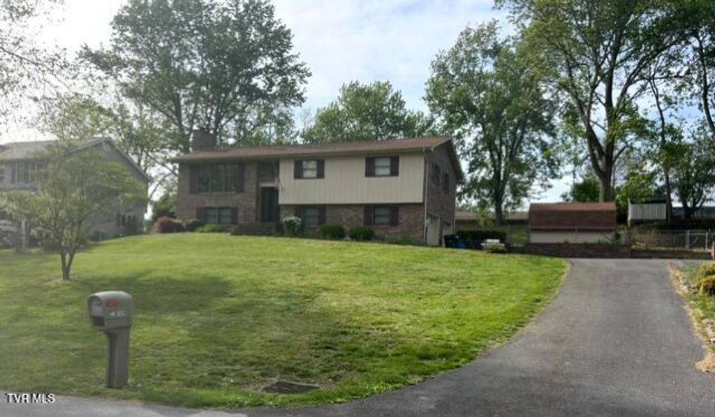 Photo of 164 Woodstock Lane, Bristol, VA 24201 (MLS # 9994302)