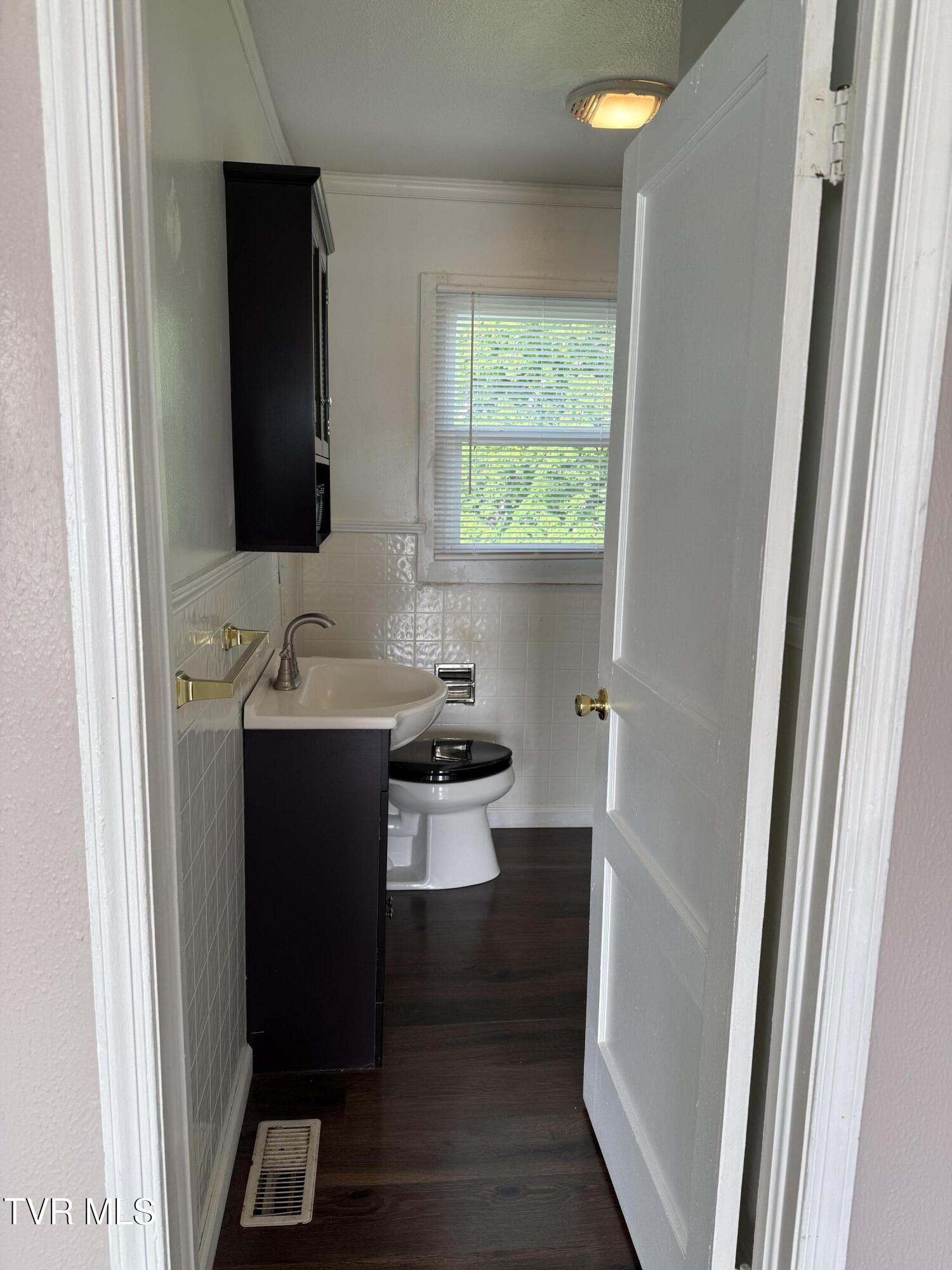 379 Oakland Street, Abingdon, Virginia image 14