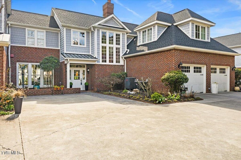 Photo of 102 Willow Creek Lane, Jonesborough, TN 37659 (MLS # 9992862)