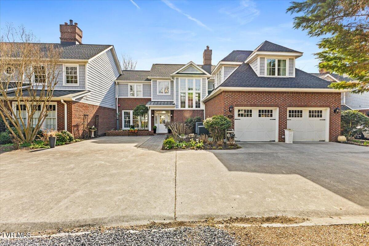 102 Willow Creek Lane