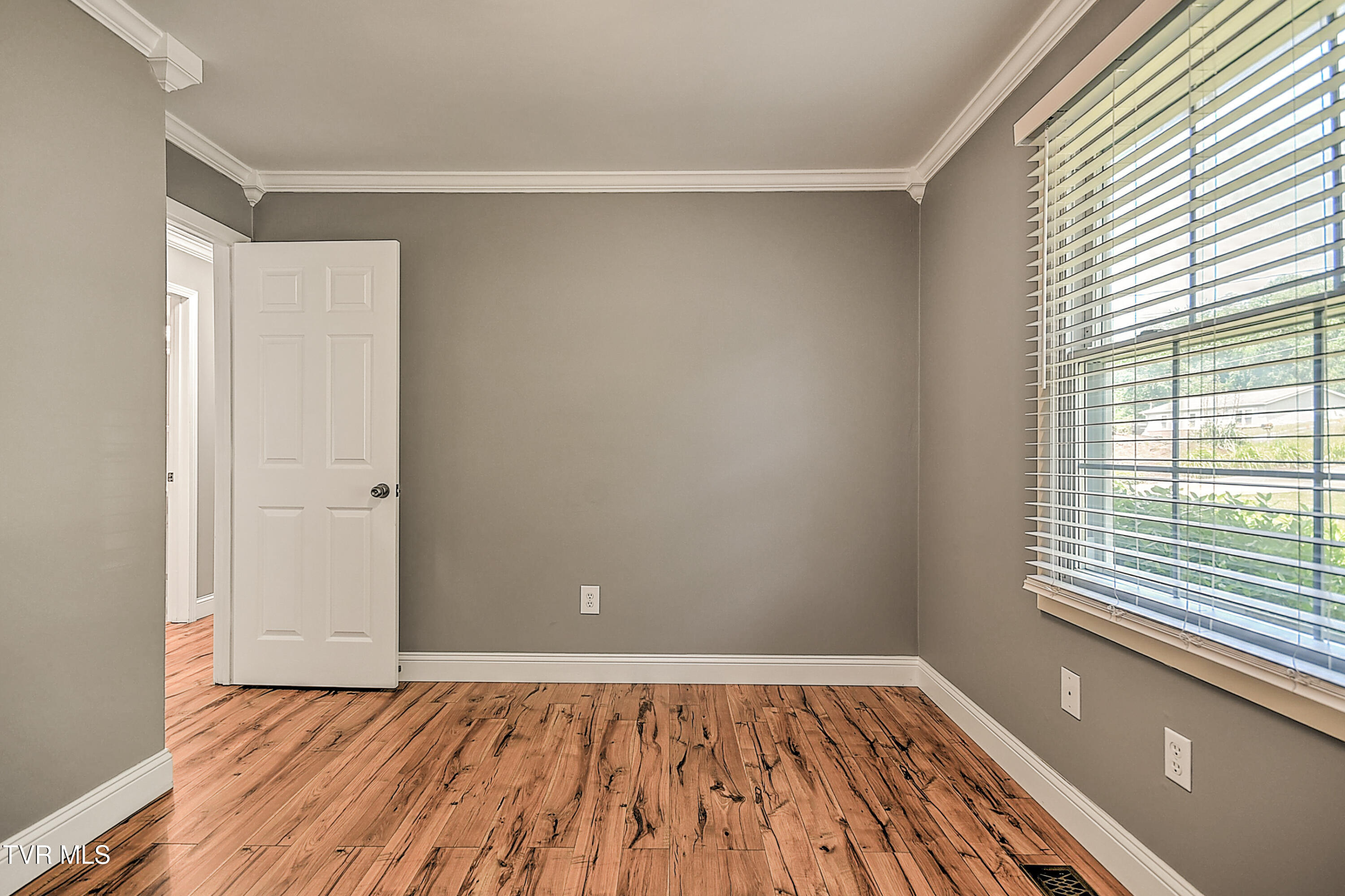 19577 Greenbriar Drive, Bristol, Virginia image 11