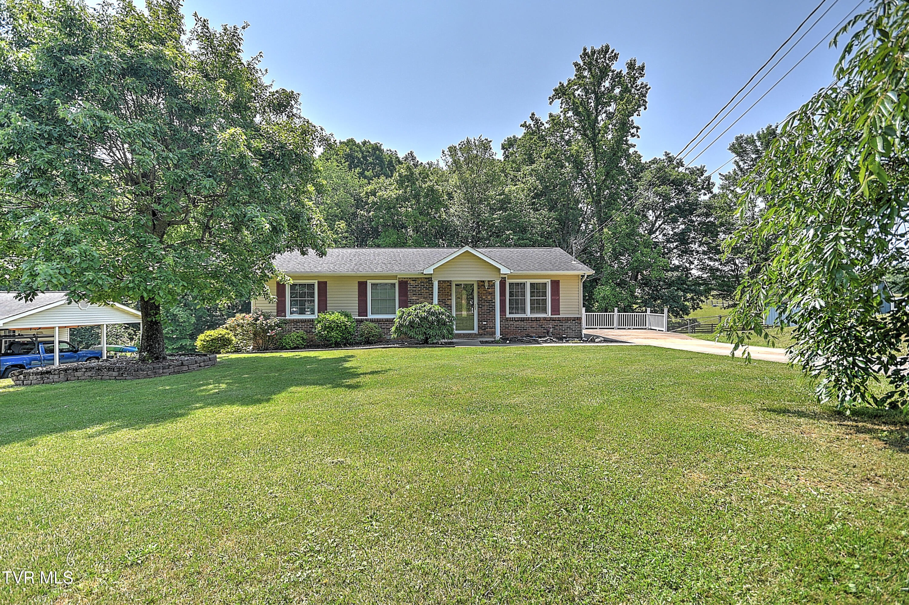 19577 Greenbriar Drive, Bristol, Virginia image 2