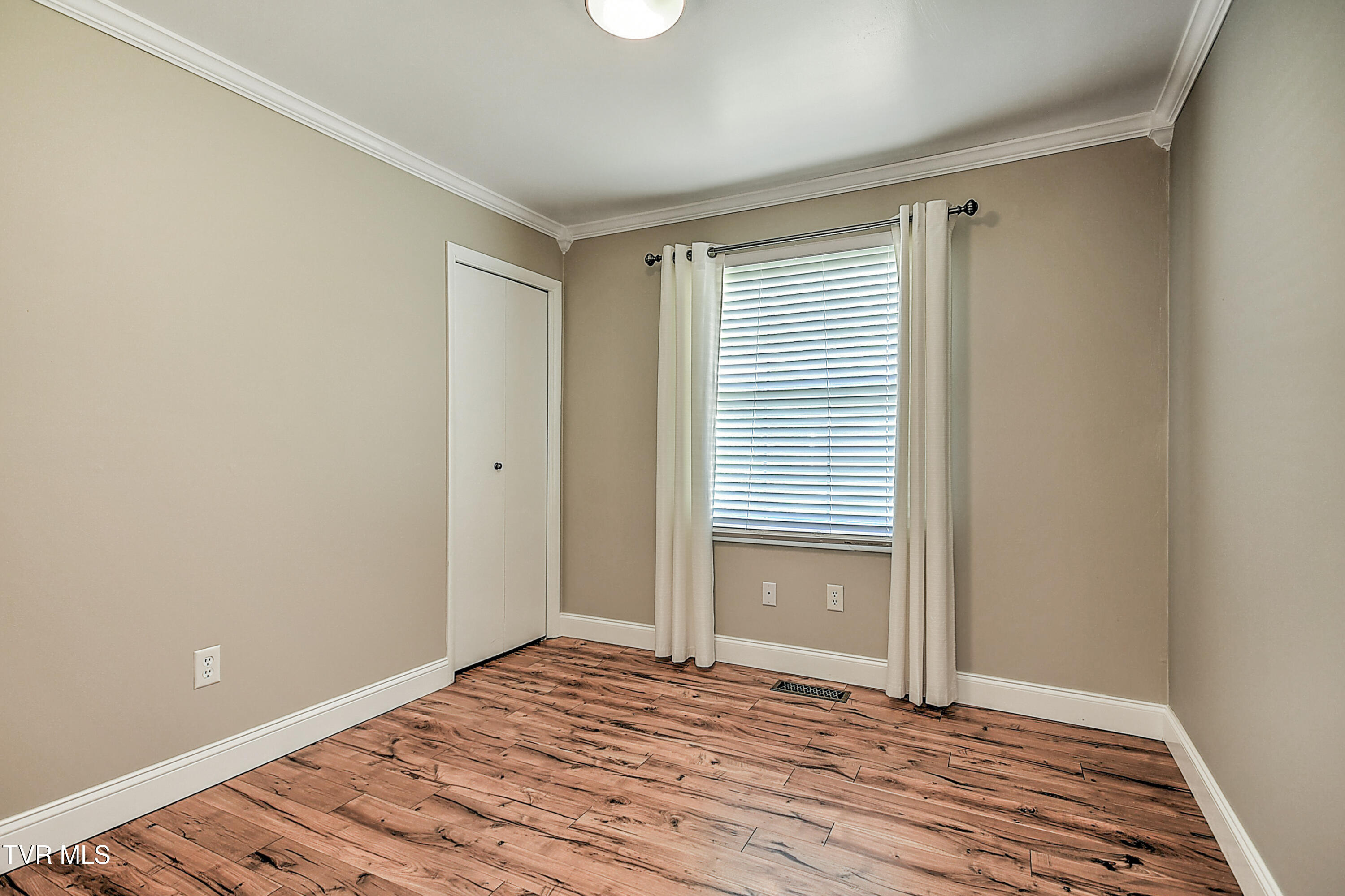19577 Greenbriar Drive, Bristol, Virginia image 17