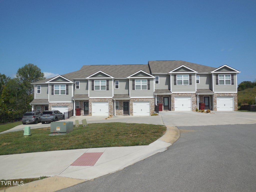 Photo of 70 Moon Rock Court #70, Johnson City, TN 37615 (MLS # 10001265)