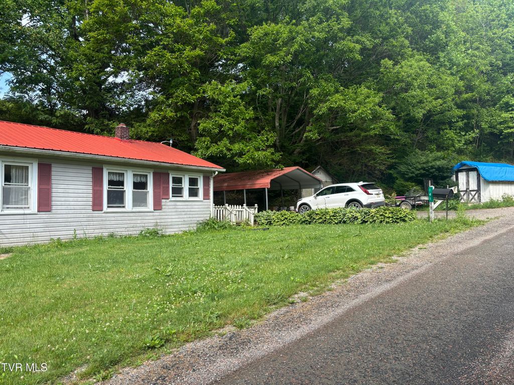 Photo of 141 Canter Road, Trade, TN 37691 (MLS # 9995967)
