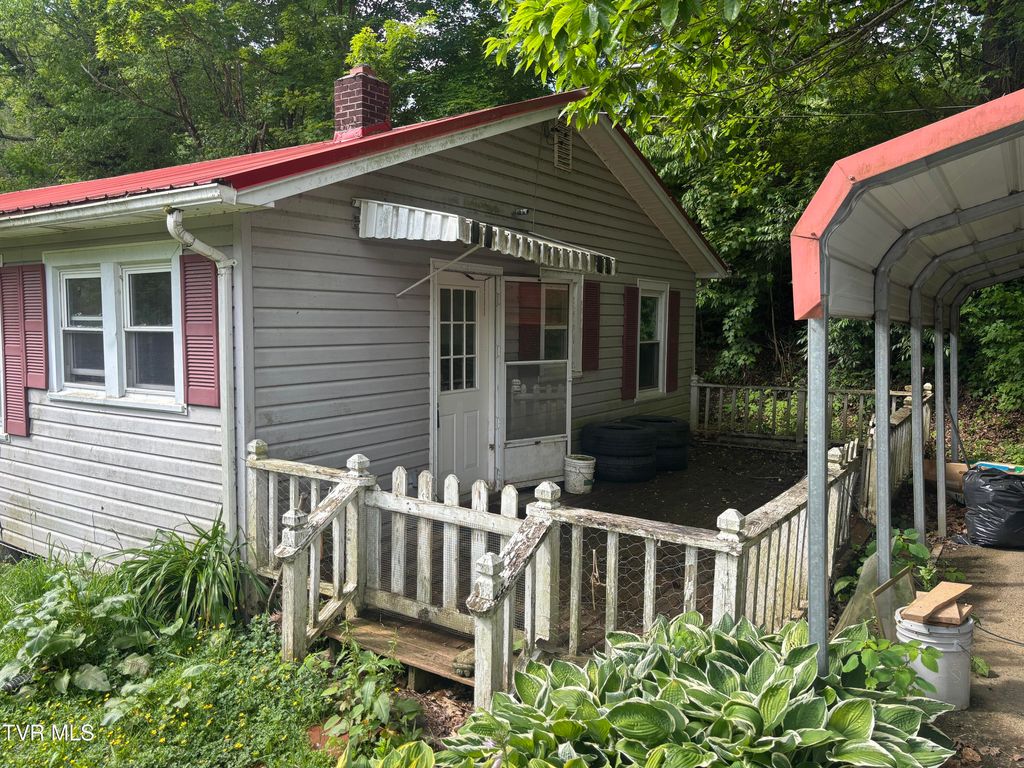Photo of 141 Canter Road, Trade, TN 37691 (MLS # 9995967)