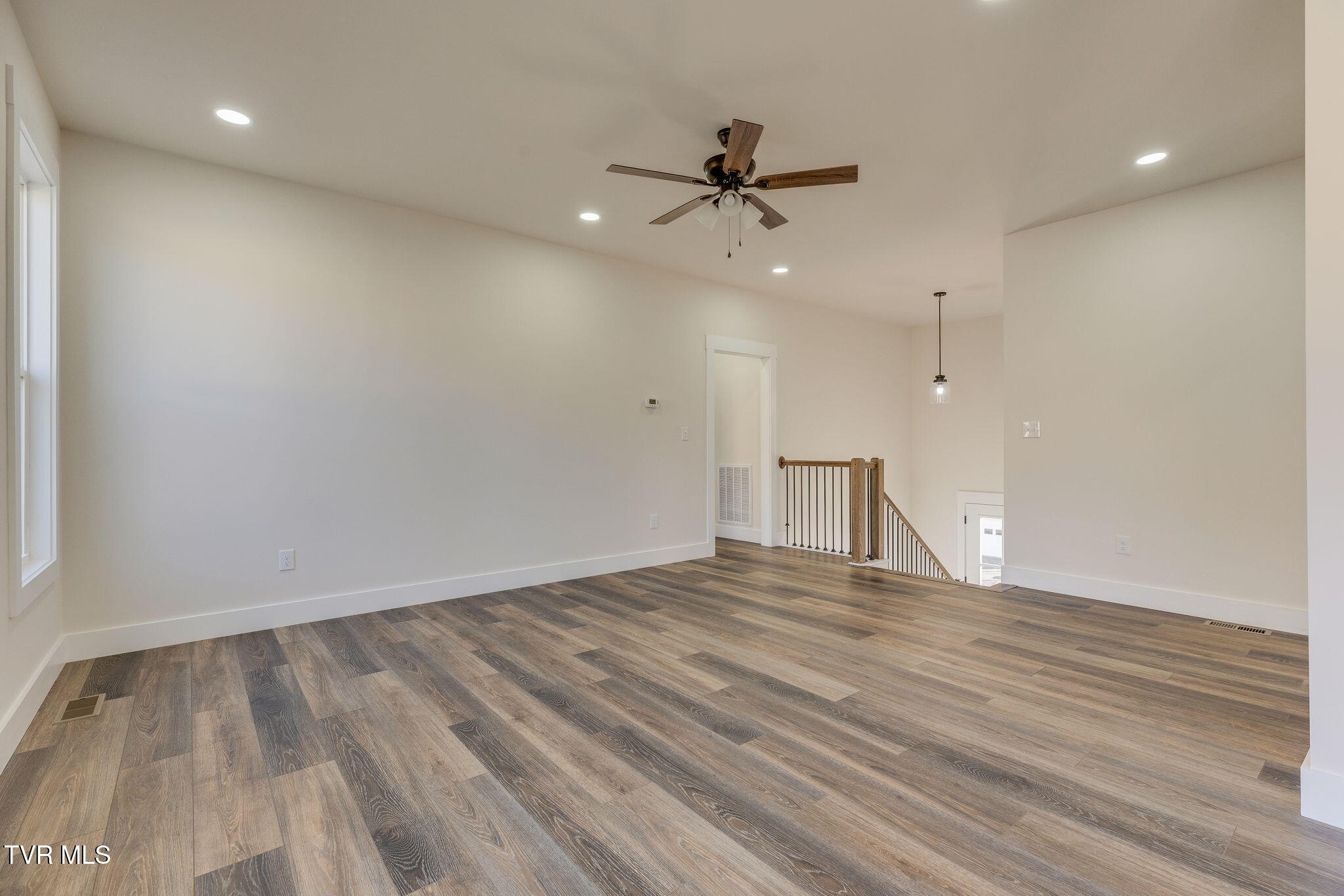 101 Lorena Lane, Jonesborough, Tennessee image 4