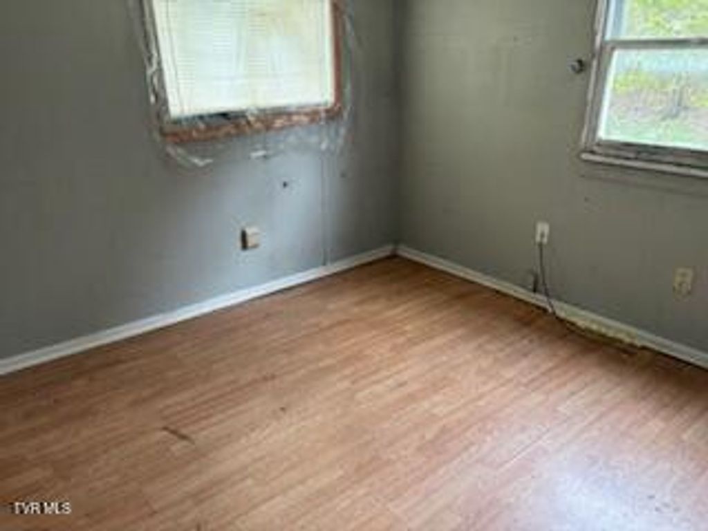 Photo of 476 Morelock Street, Kingsport, TN 37660 (MLS # 9993041)