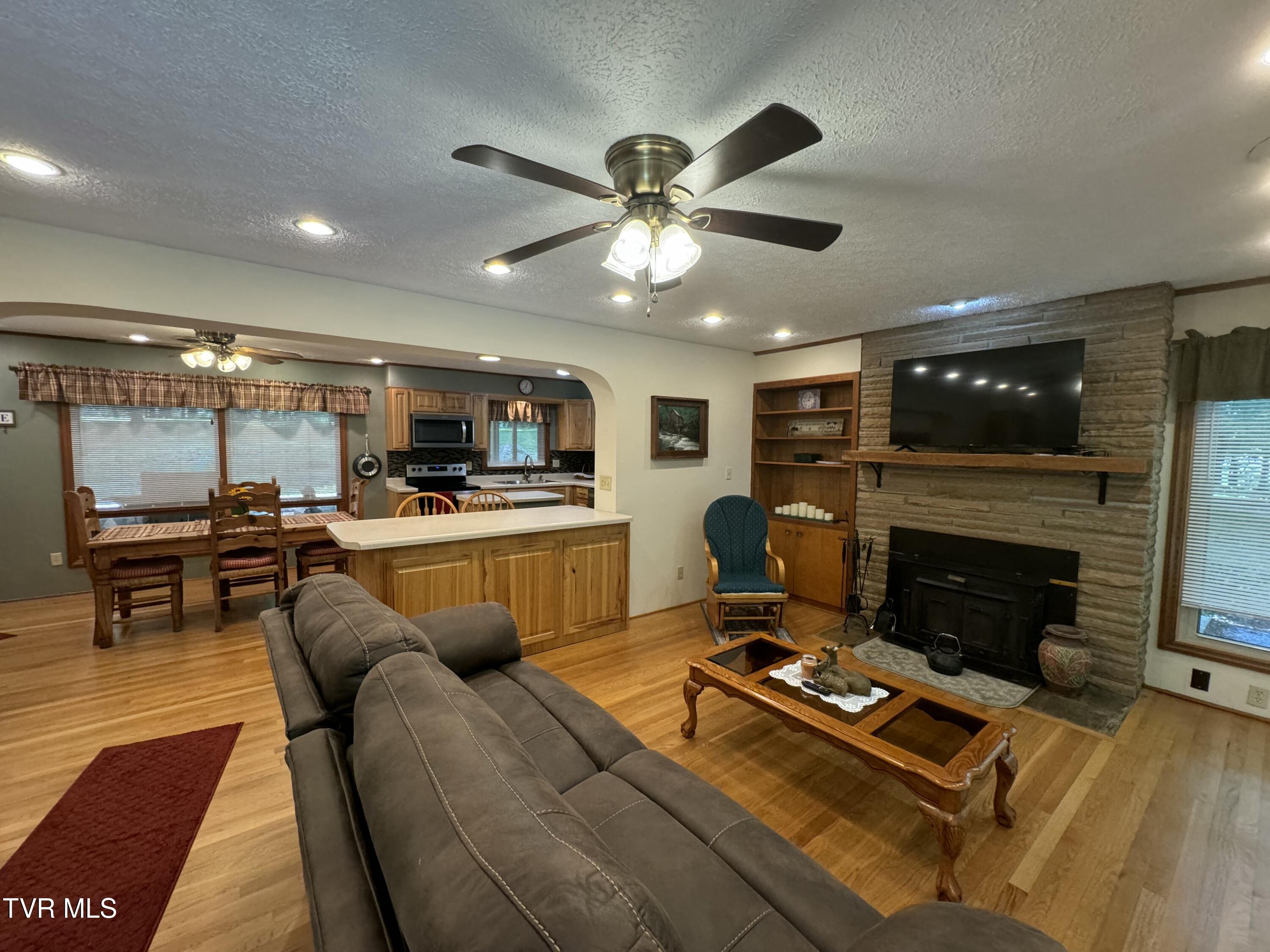 355 Holston Drive, Blountville, Tennessee image 7