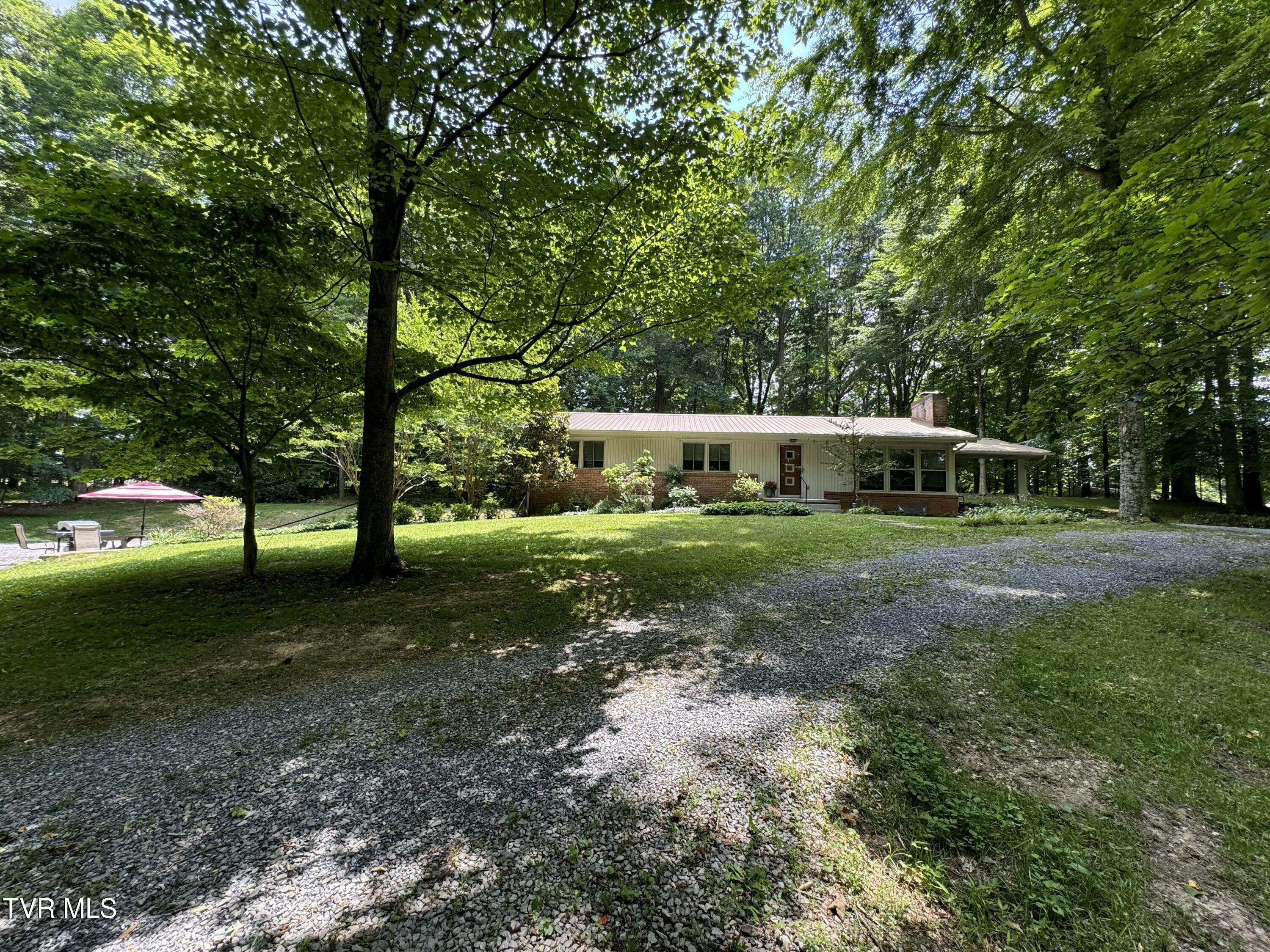 355 Holston Drive, Blountville, Tennessee image 5