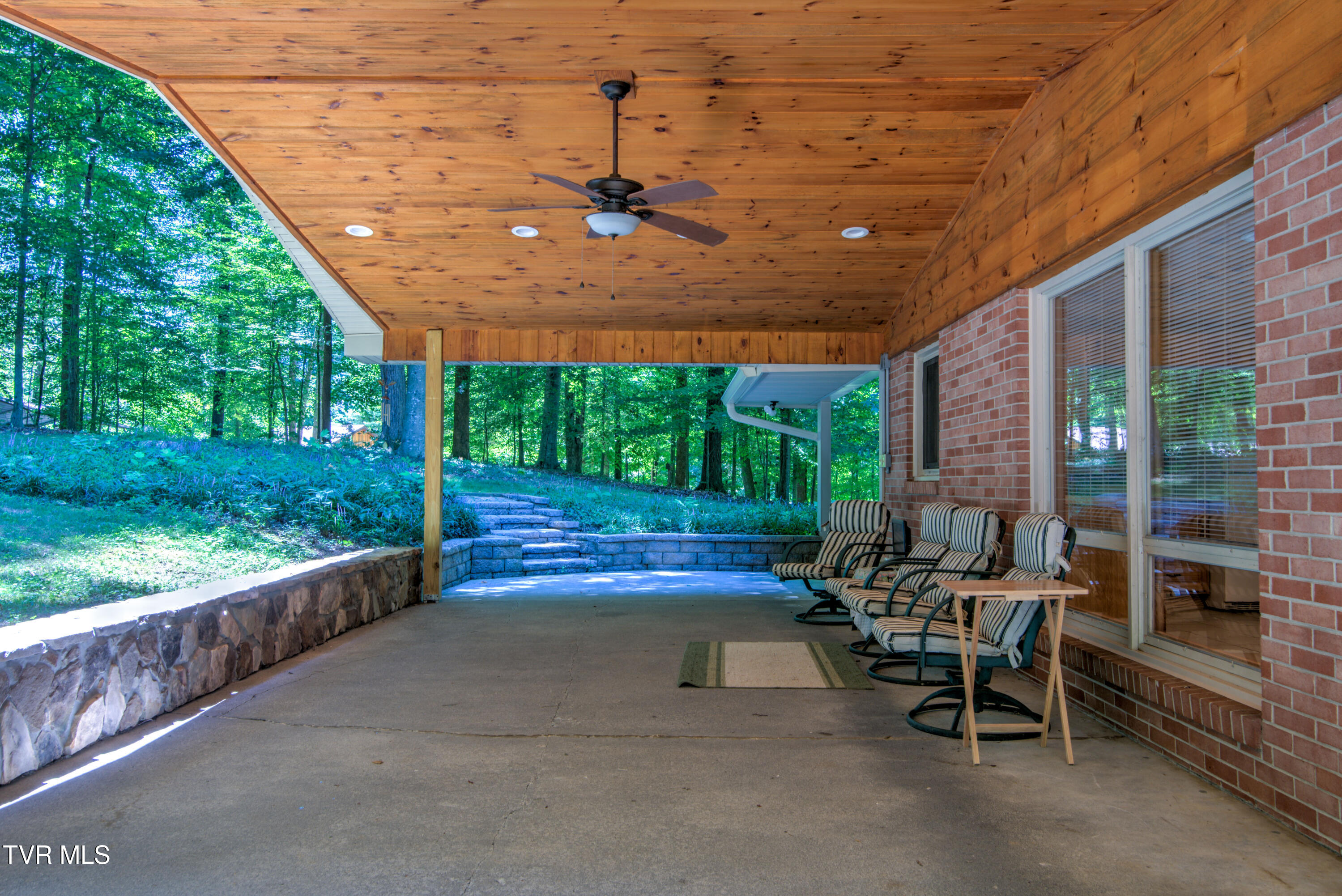 355 Holston Drive, Blountville, Tennessee image 22