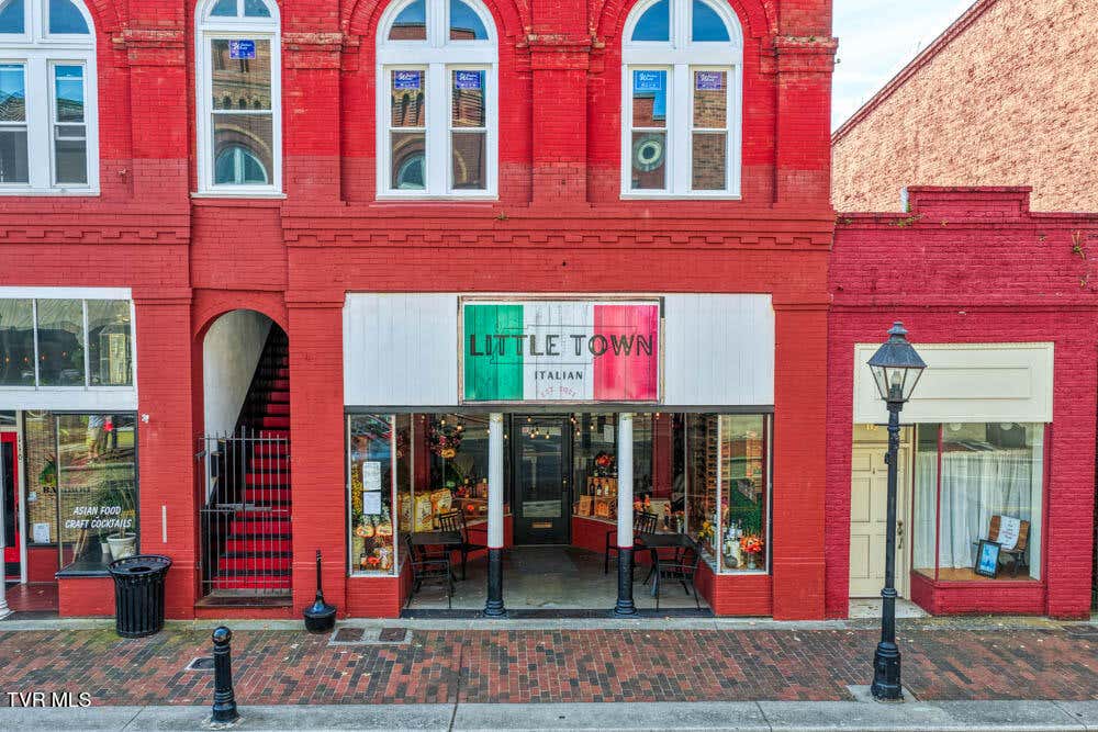 Photo of 114 Main Street, Rogersville, TN 37857 (MLS # 9996412)