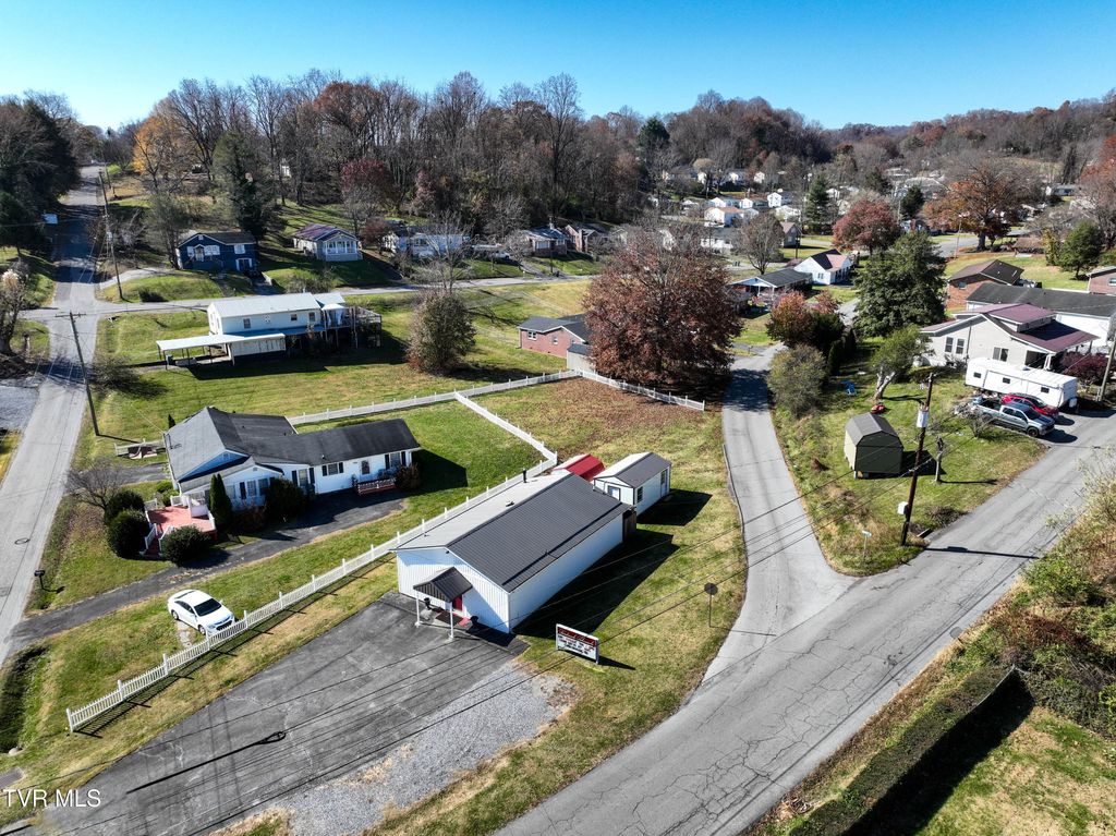 Photo of 105 Martin Road, Bristol, VA 24201 (MLS # 9988343)