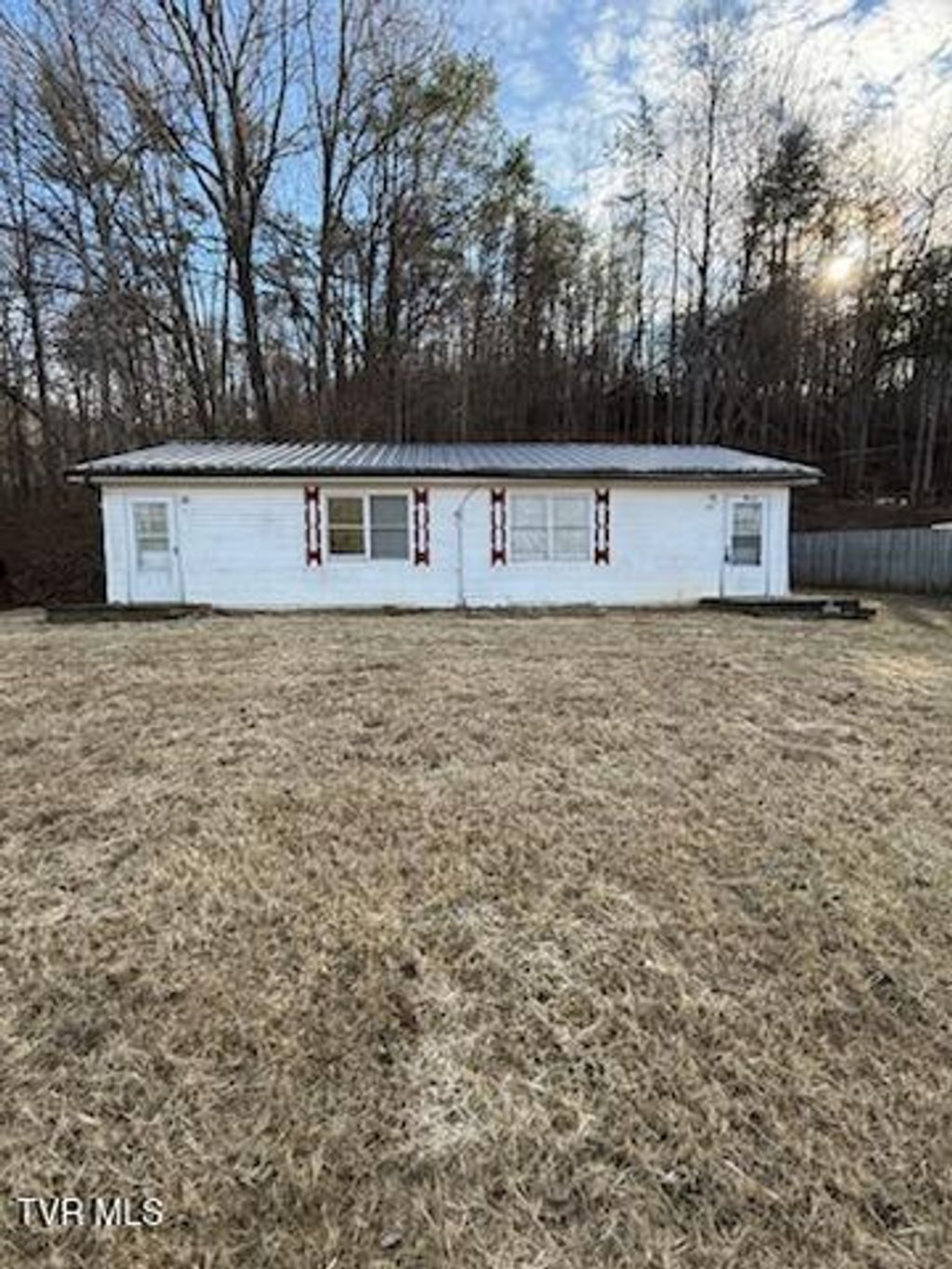 Photo of 371 Jenkins Hollow Road, Elizabethton, TN 37643 (MLS # 9989503)