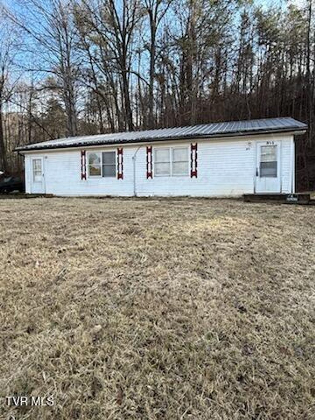 Photo of 371 Jenkins Hollow Road, Elizabethton, TN 37643 (MLS # 9989503)