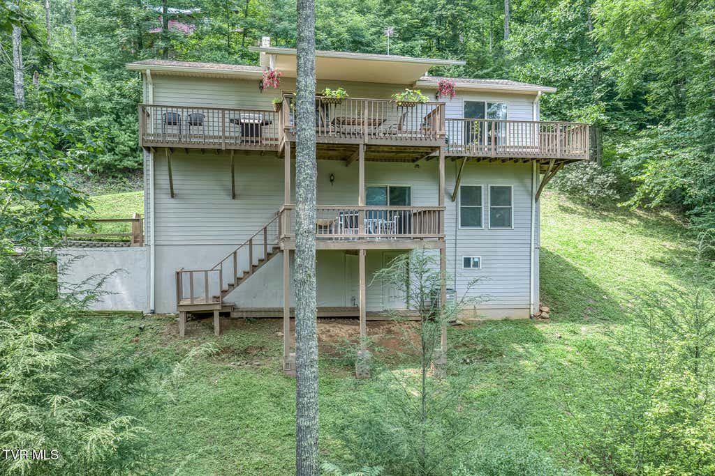 Photo of 290 Lakeridge Road, Butler, TN 37640 (MLS # 9999637)