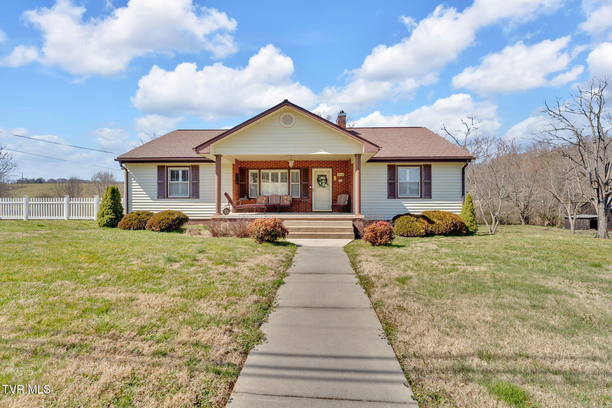 2368 Siam Road, Elizabethton, Tennessee image 2