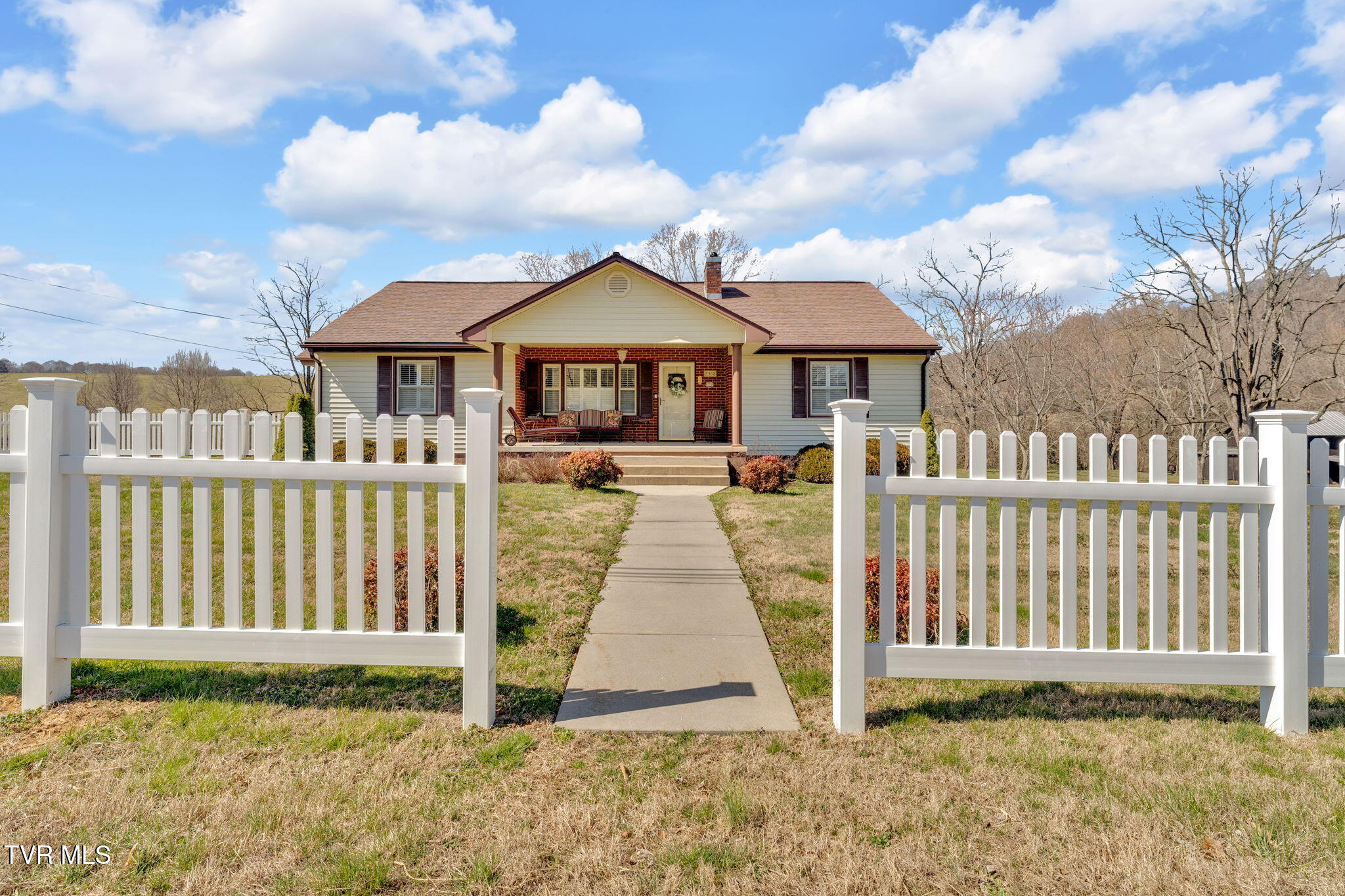 2368 Siam Road, Elizabethton, Tennessee image 4