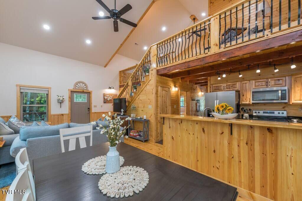 1769 Dennis Cove Road, Hampton, Tennessee image 11