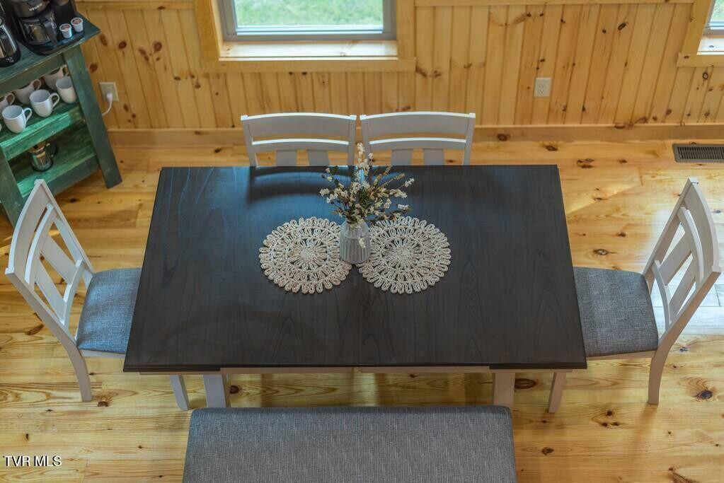 1769 Dennis Cove Road, Hampton, Tennessee image 27