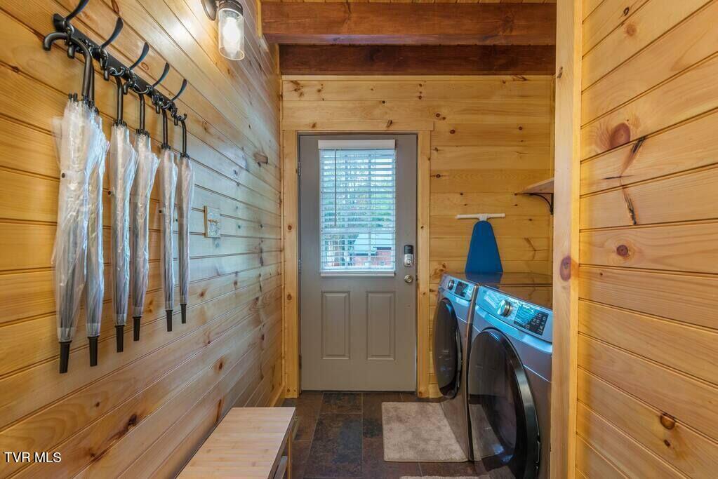 1769 Dennis Cove Road, Hampton, Tennessee image 18