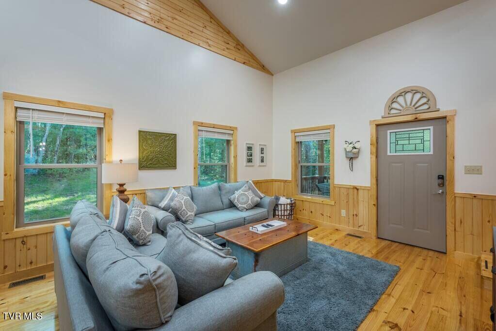 1769 Dennis Cove Road, Hampton, Tennessee image 5