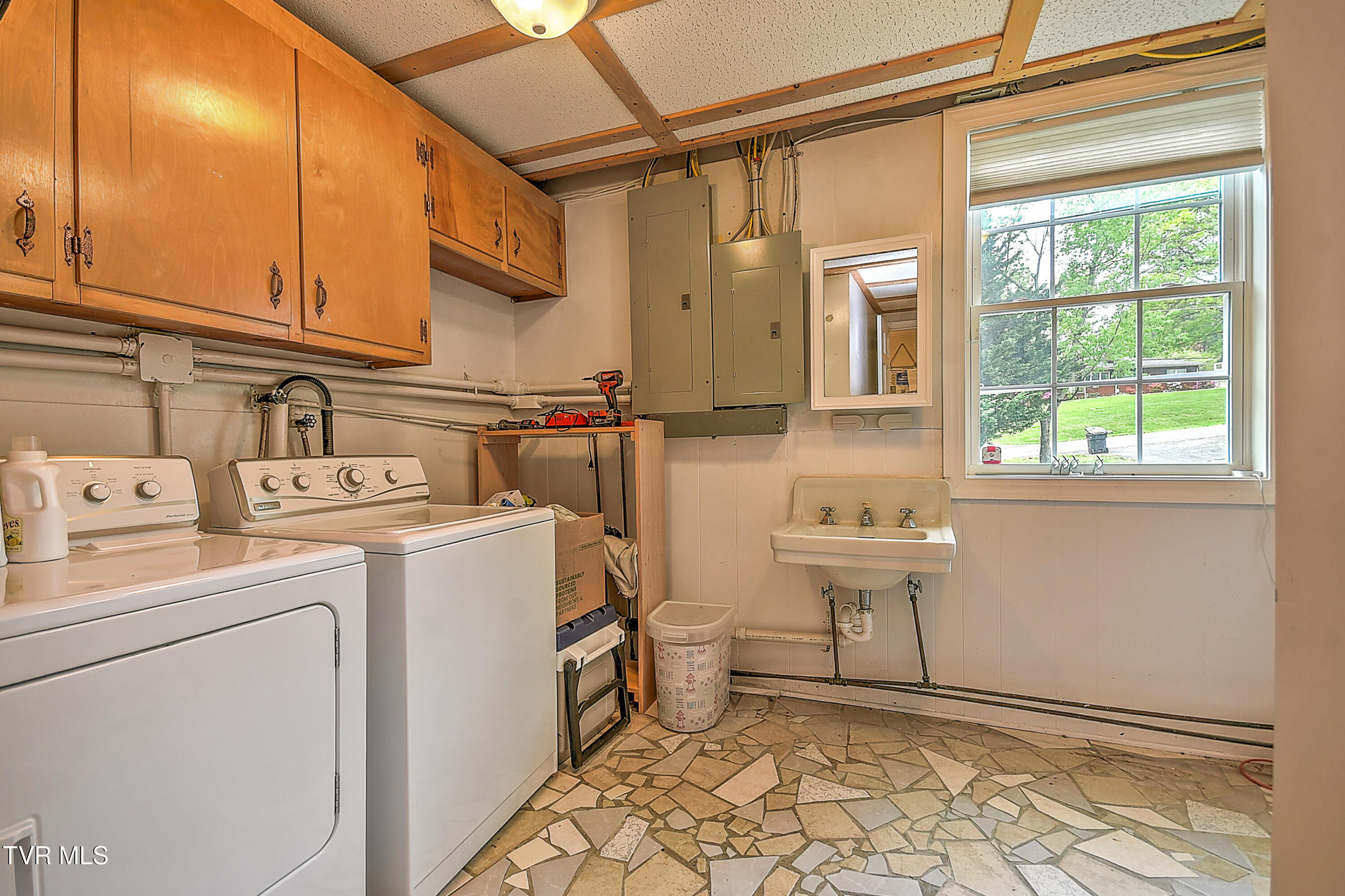 205 Lavinder Lane, Bristol, Tennessee image 25