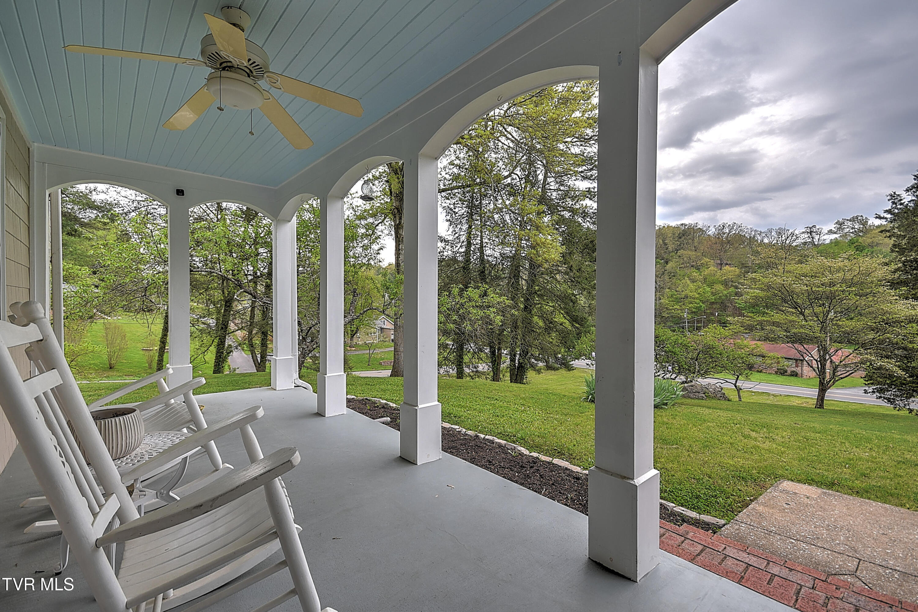 205 Lavinder Lane, Bristol, Tennessee image 3