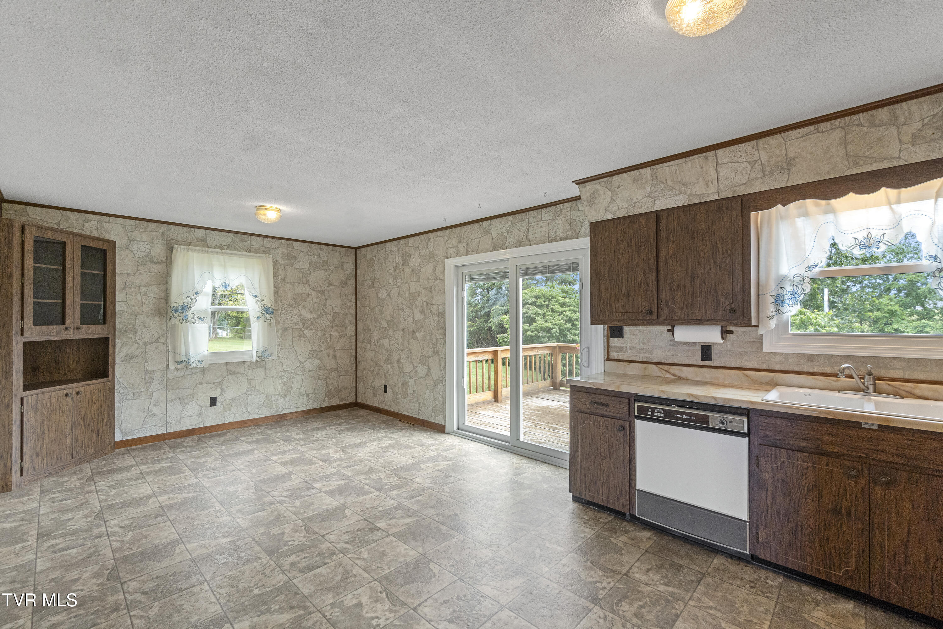 460 W Hills Dr Dr, Mosheim, Tennessee image 37