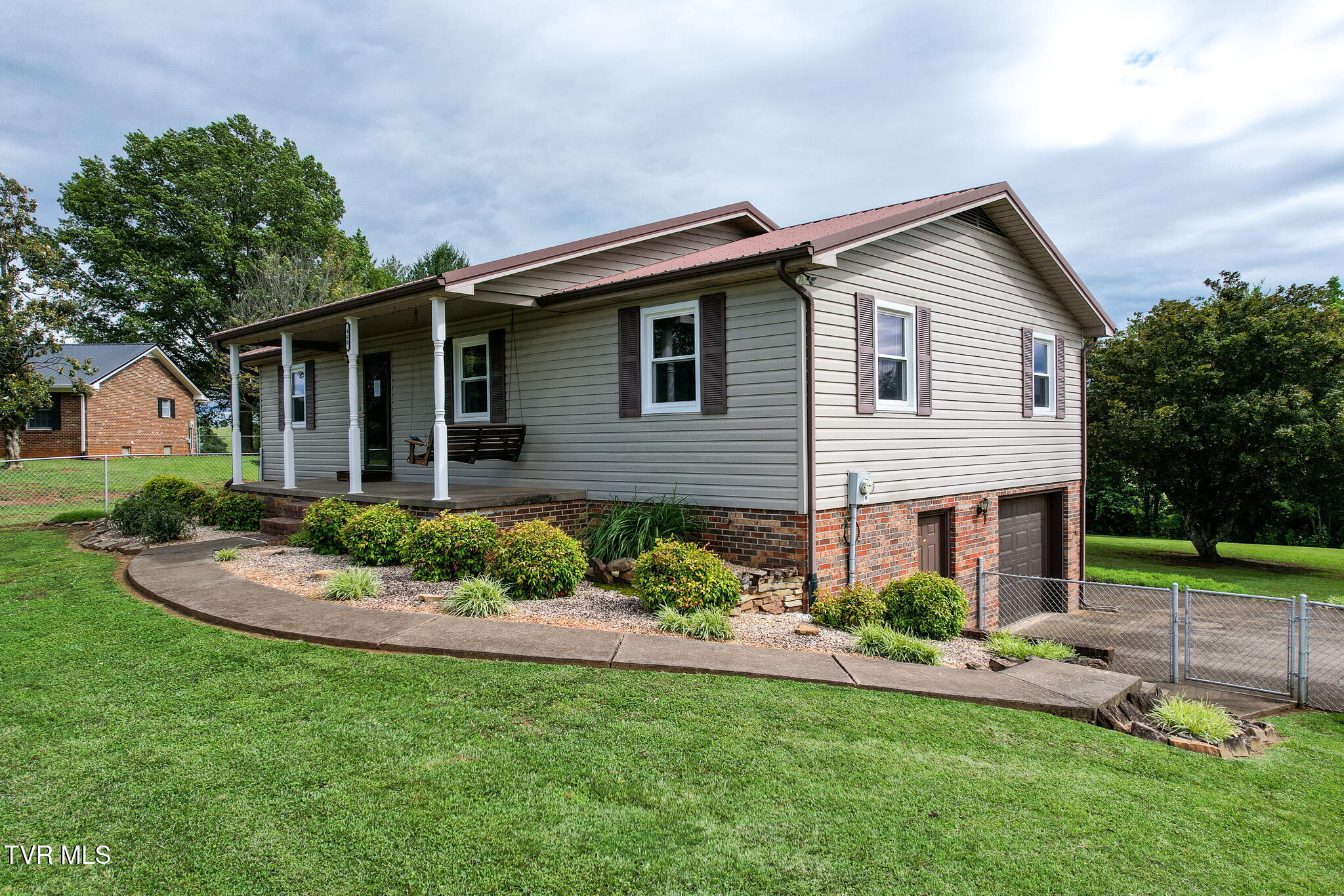 460 W Hills Dr Dr, Mosheim, Tennessee image 8