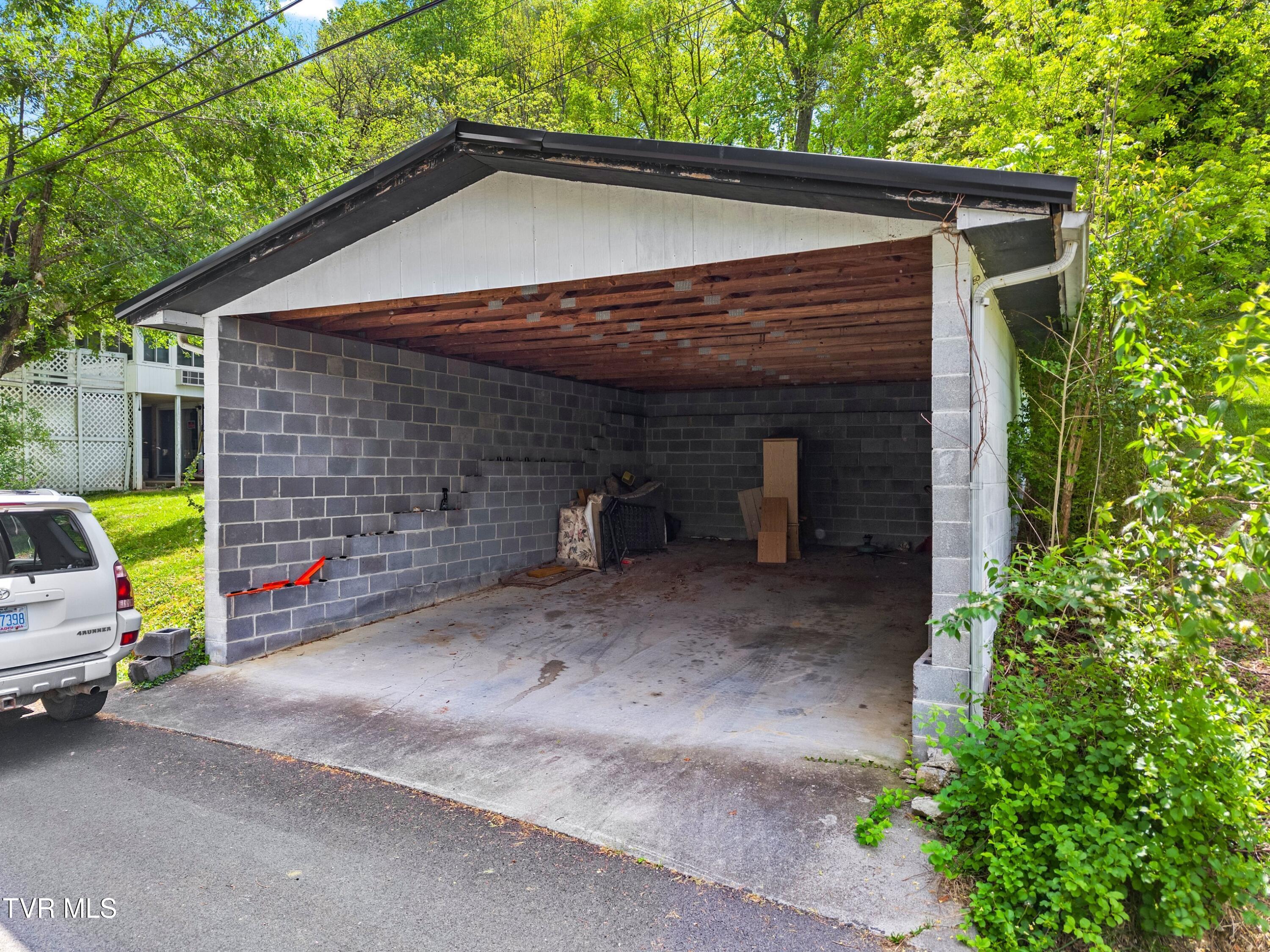 1900 Mountain View Avenue, Kingsport, Tennessee image 3