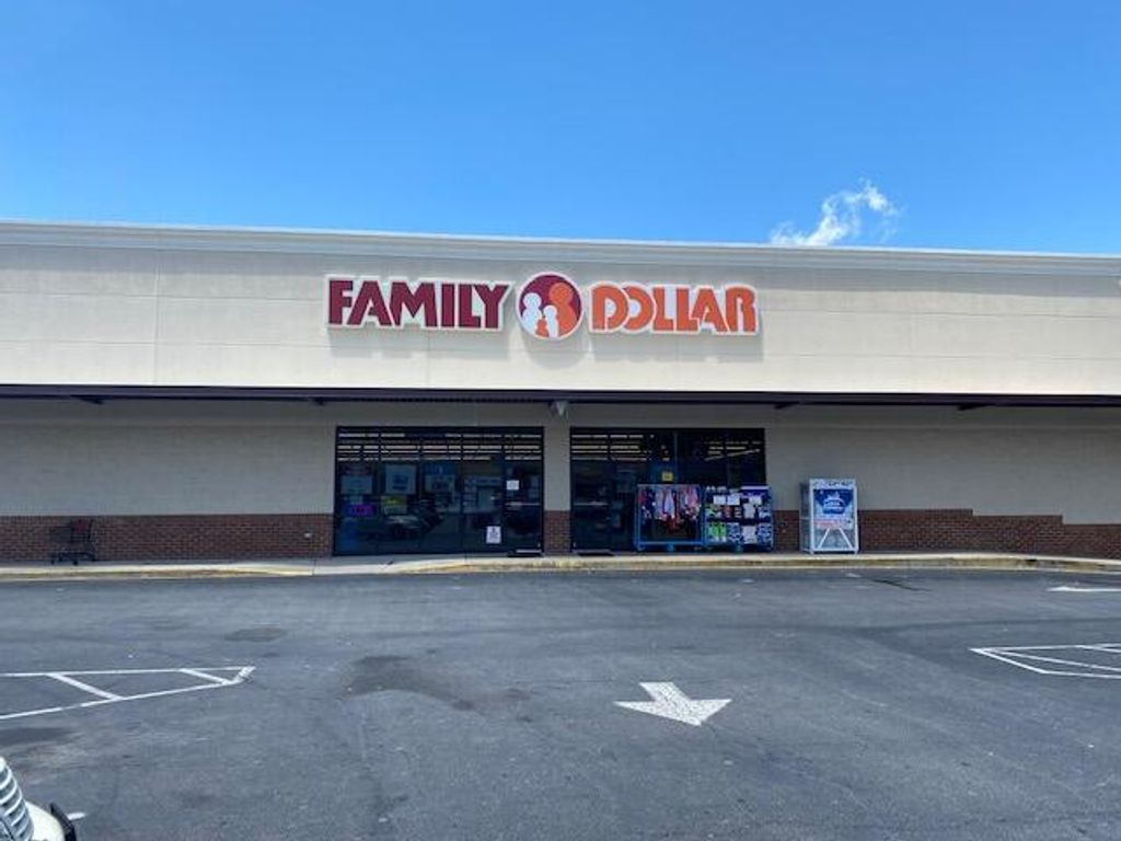 Photo of 736 Beaver Dam Avenue, Damascus, VA 24236 (MLS # 9990032)