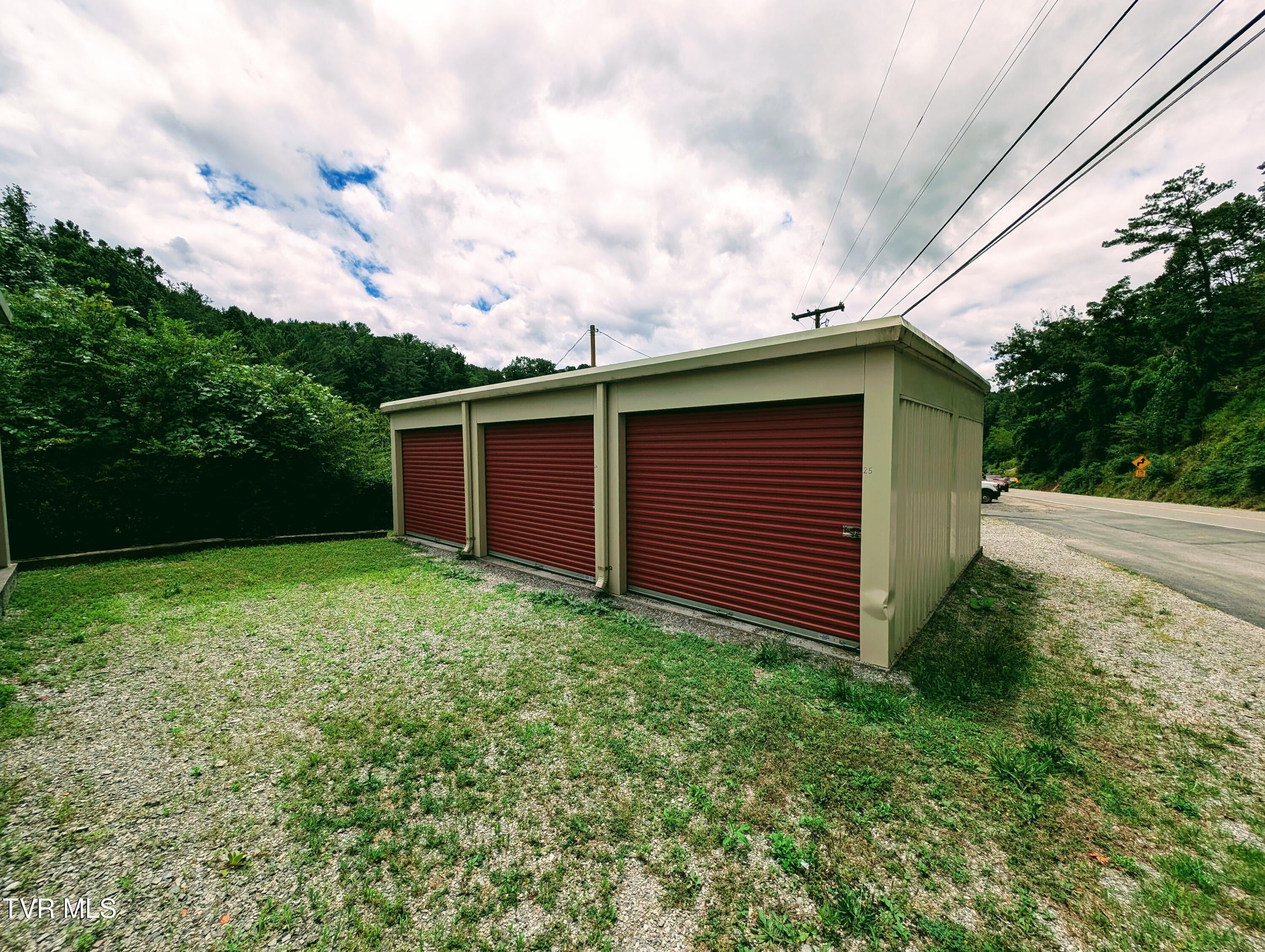 6028 Dickenson Highway