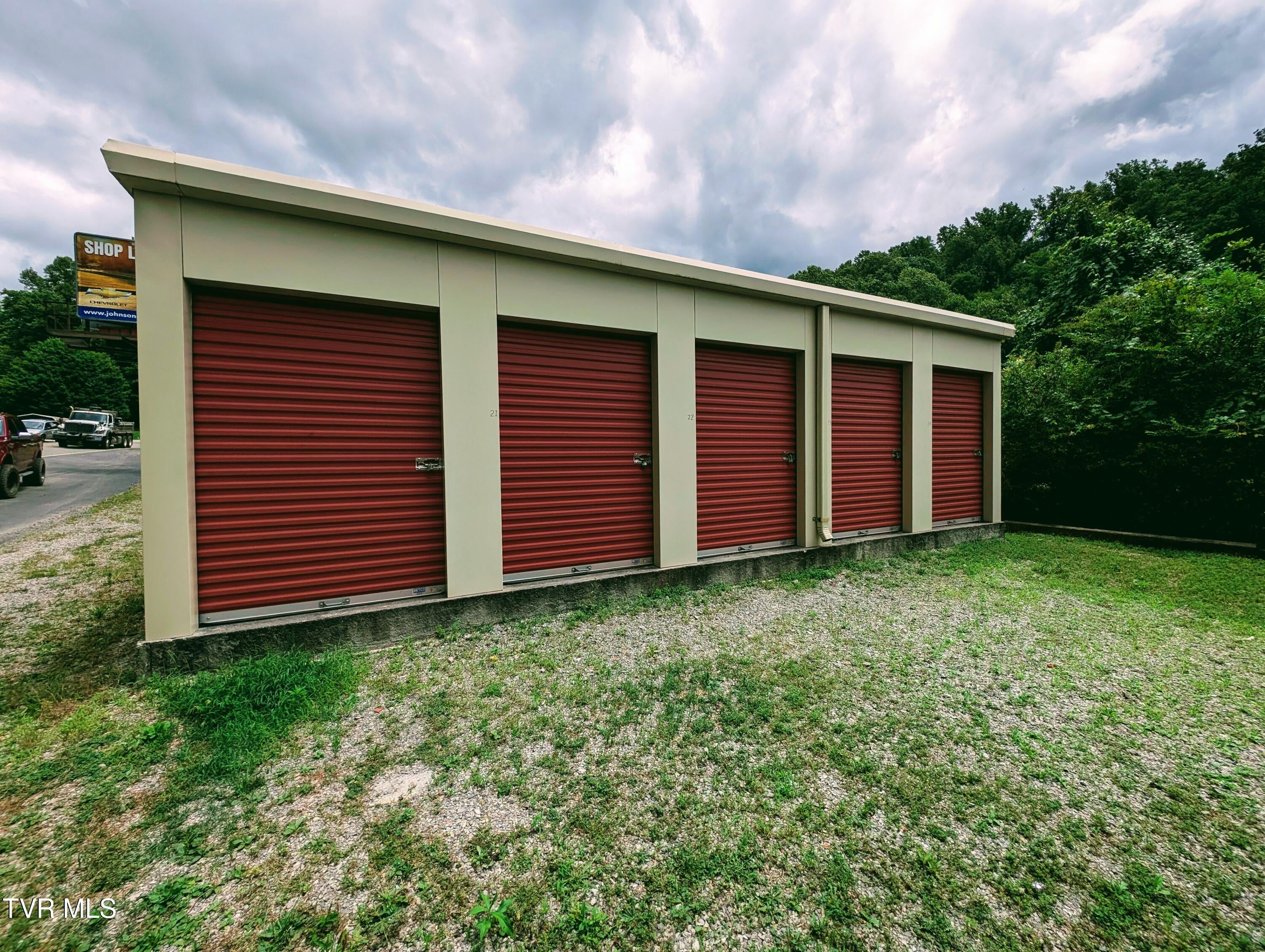 6028 Dickenson Highway