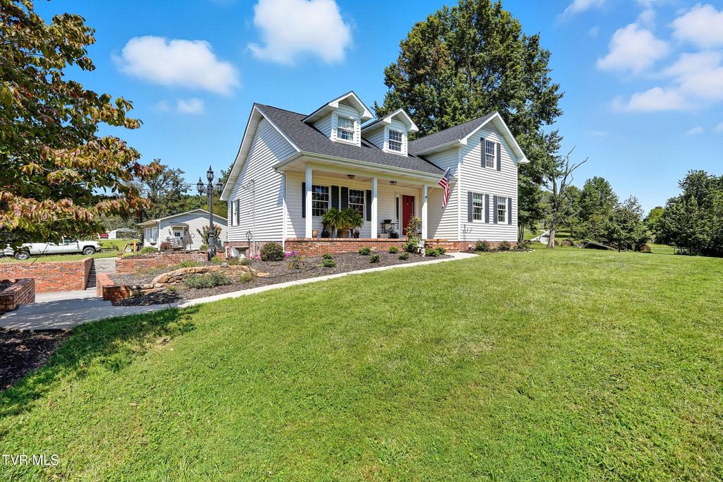 Photo of 550 Country View Private Drive, Blountville, TN 37617 (MLS # 9985955)
