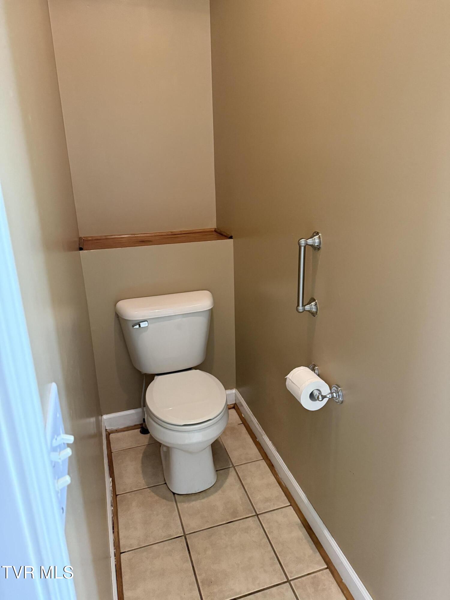241 Sunnyfield Drive, Blountville, Tennessee image 16
