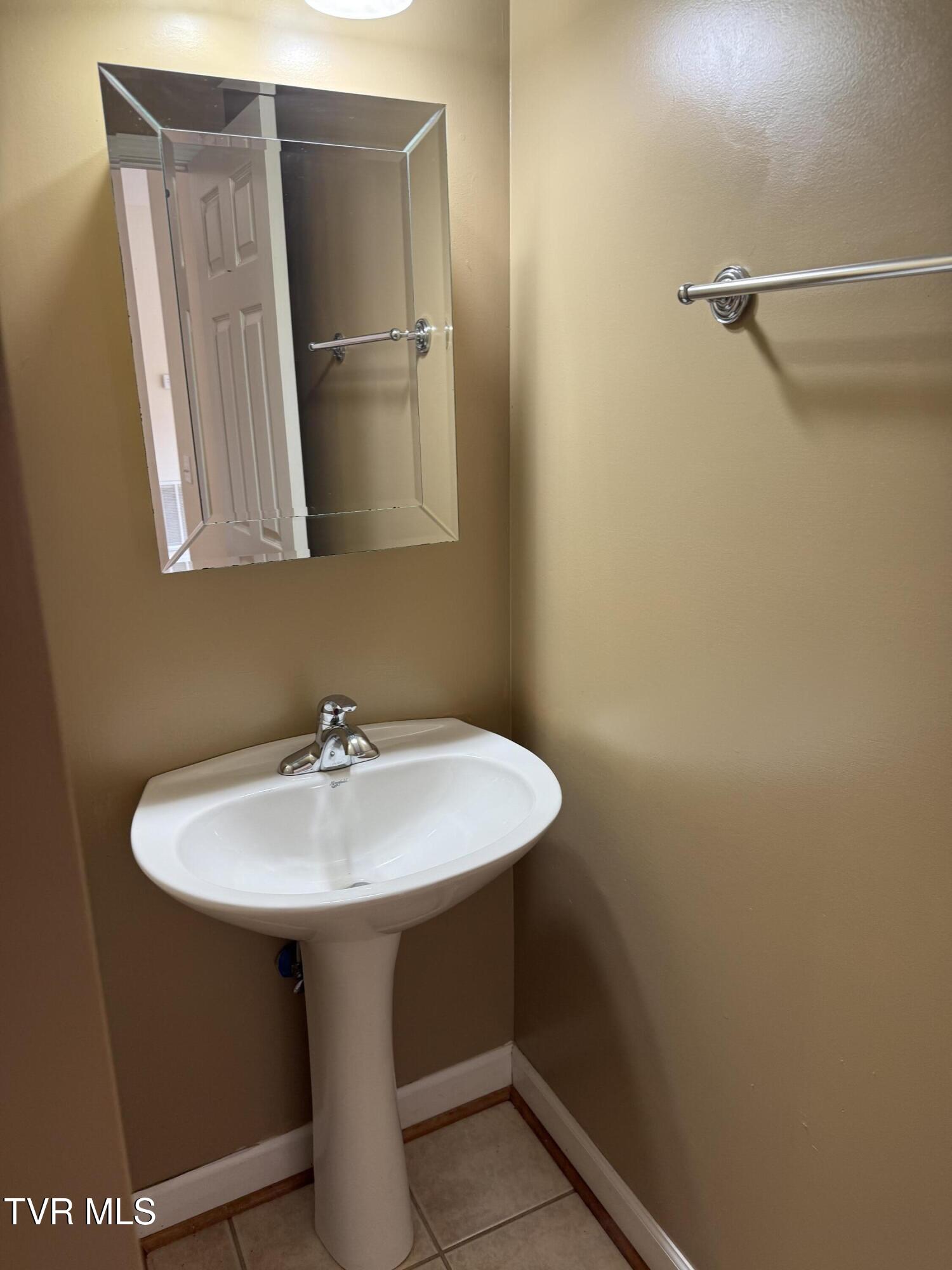241 Sunnyfield Drive, Blountville, Tennessee image 17