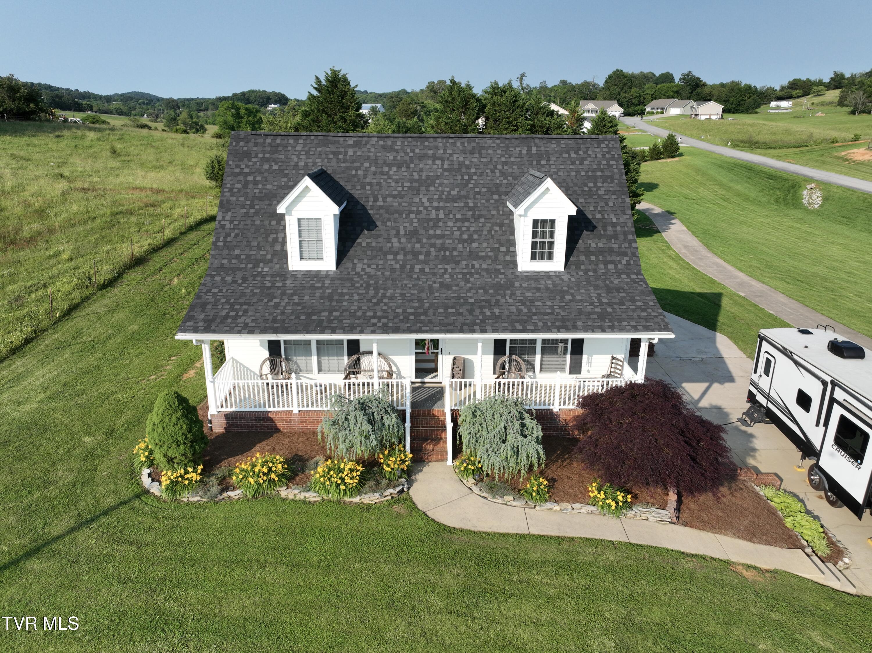 1430 Debusk Road, Greeneville, Tennessee image 2
