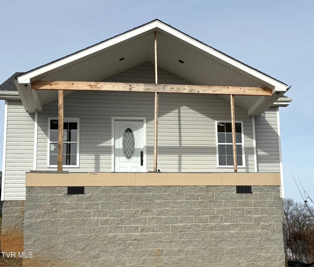 Photo of 1720 Pendleton Street, Kingsport, TN 37660 (MLS # 9990946)